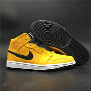 Air Jordan 1 Mid 'University Gold' 554724-700 - 6