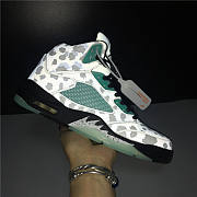 Air Jordan 5 Retro Island Green CN2932-100  - 4