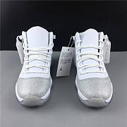 Air Jordan 11 Retro White Metallic Silver  - 4