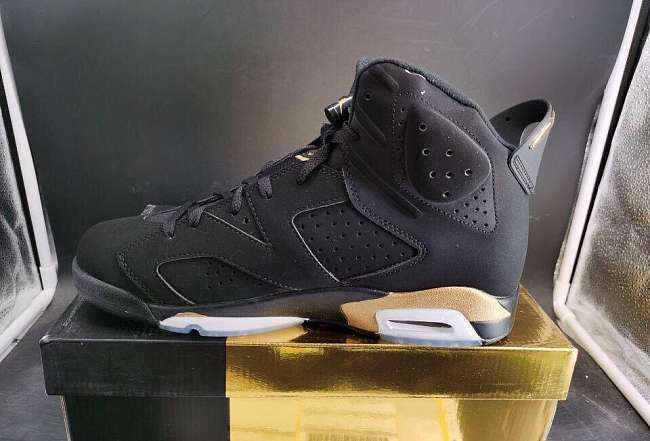 Air Jordan 6 Retro DMP (2020)  - 1