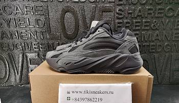 adidas Yeezy Boost 700 V2 Vanta