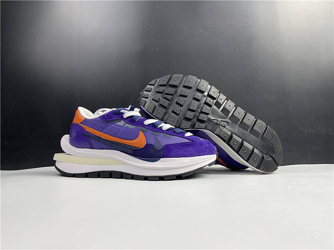 Nike Vaporwaffle sacai Dark Iris - 1