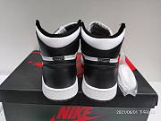 Air Jordan 1 Retro Black White 555088-010 - 5