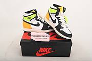 Air Jordan 1 Retro High OG Volt 555088-118 - 3