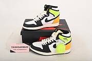 Air Jordan 1 Retro High OG Volt 555088-118 - 5