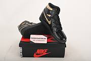 Air Jordan 1 Retro High Black Metallic Gold 555088-032 - 2