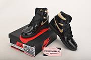 Air Jordan 1 Retro High Black Metallic Gold 555088-032 - 6