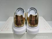 Alexander McQueen Oversized Light Gold 553680WHNBG9075  - 2