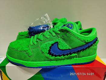 Nike SB Dunk Low Grateful Dead Bears Green CJ5378-300