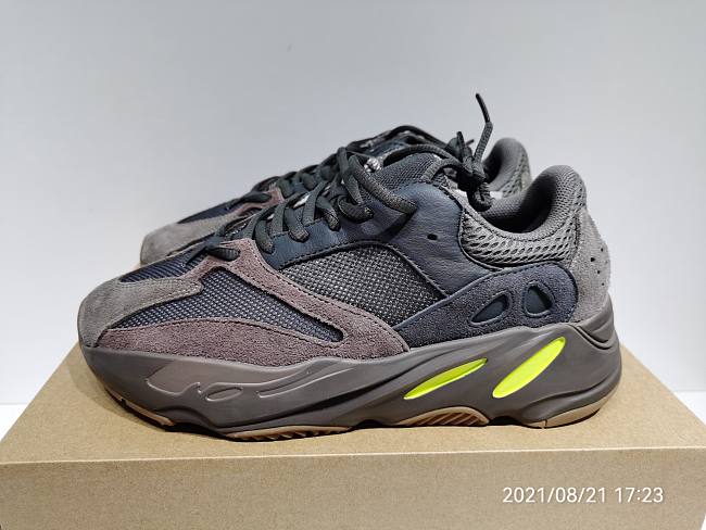 Adidas Yeezy 700 Mauve EE9614 - 1