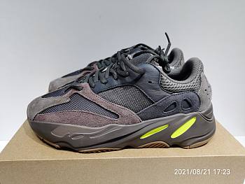 Adidas Yeezy 700 Mauve EE9614