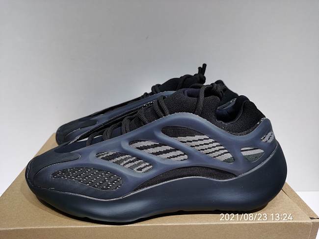 adidas Yeezy 700 V3 Alvah H67799 - 1