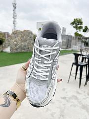 Dior Grey White shoes  - 3