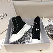 Alexander McQueen Tread Slick Low Lace Up Boots Black White - 3