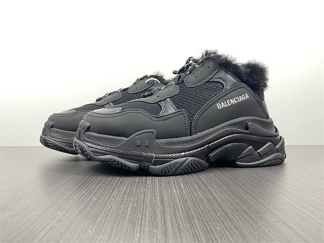 Balenciaga Triple S Fake Fur Black 668562W3CQ51000 - 1