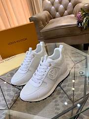 Luis Vuitton Run Away Sneaker White - 6