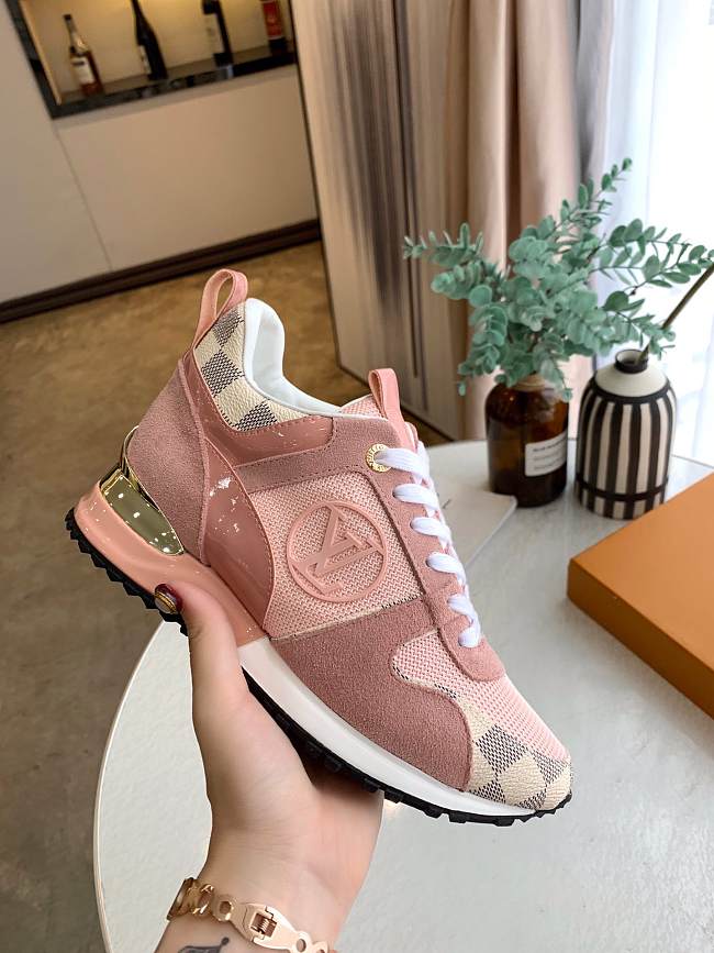 Luis Vuitton Run Away Sneakers Pink  - 1