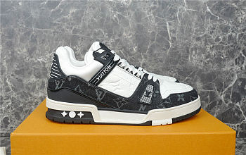 Louis Vuitton Trainer Sneaker Black