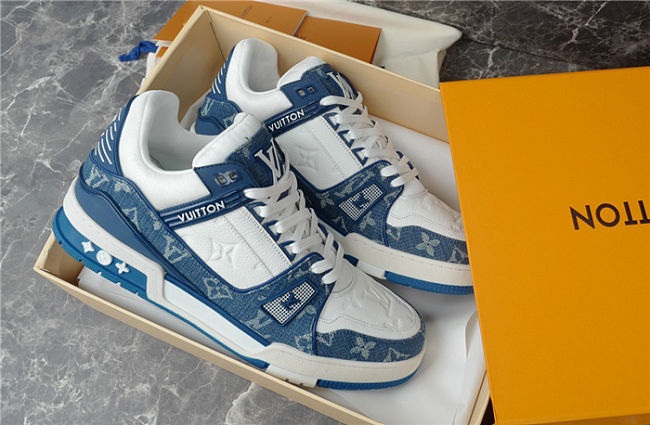 Louis Vuitton Trainer Sneaker Blue - 1