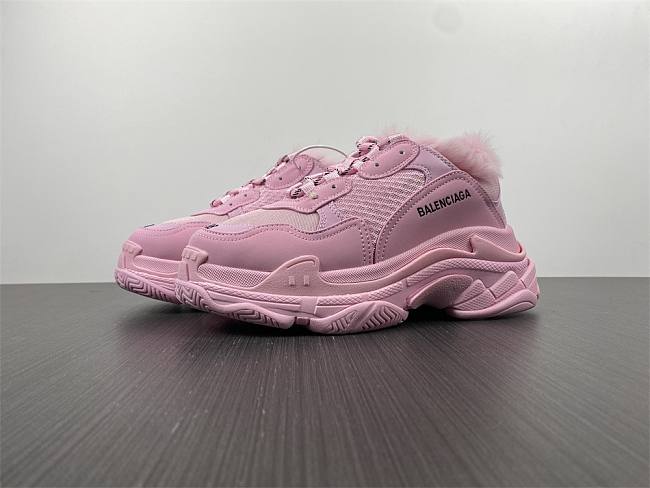 Balenciaga Triple S Fake Fur Pink 668562W3CQ55000 - 1