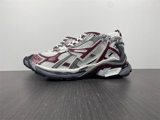 Balenciaga Runner Burgundy 677402W3RB39069 - 1