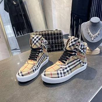 Burberry Vintage Check Cotton Beige