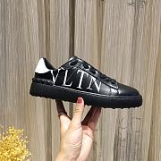 Valentino Garavani Open Sneaker VLTN logo print Black white - 5