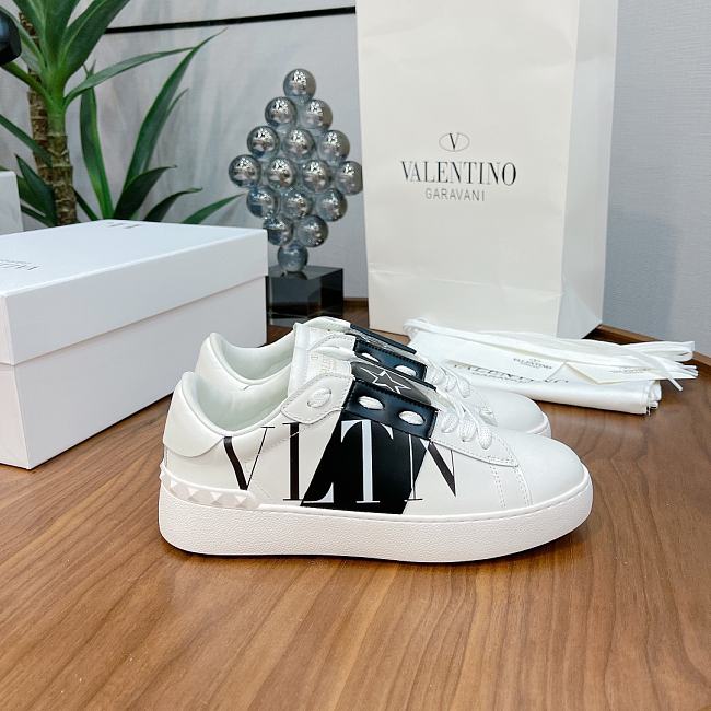 Valentino Garavani Open Sneaker with VLTN logo print White Black - 1