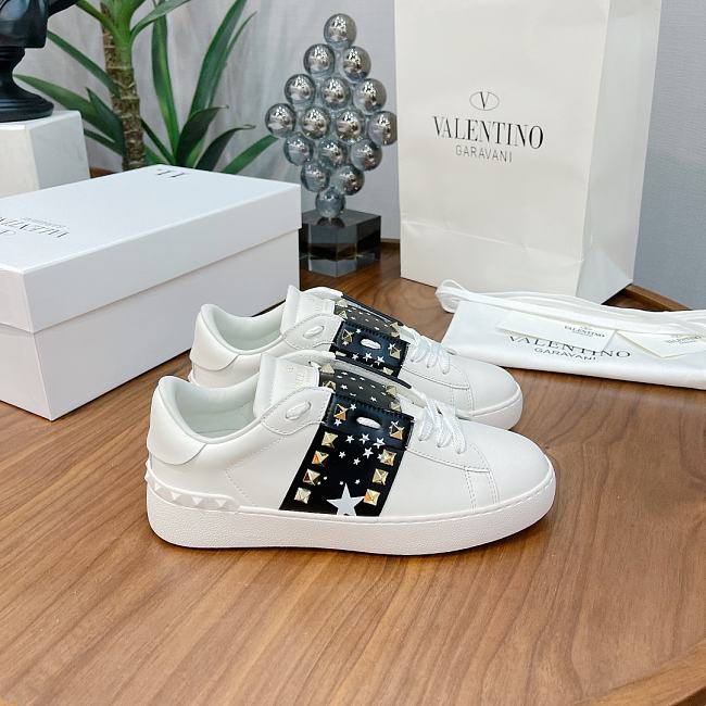 Valentino Garavani Open Sneaker white black star - 1