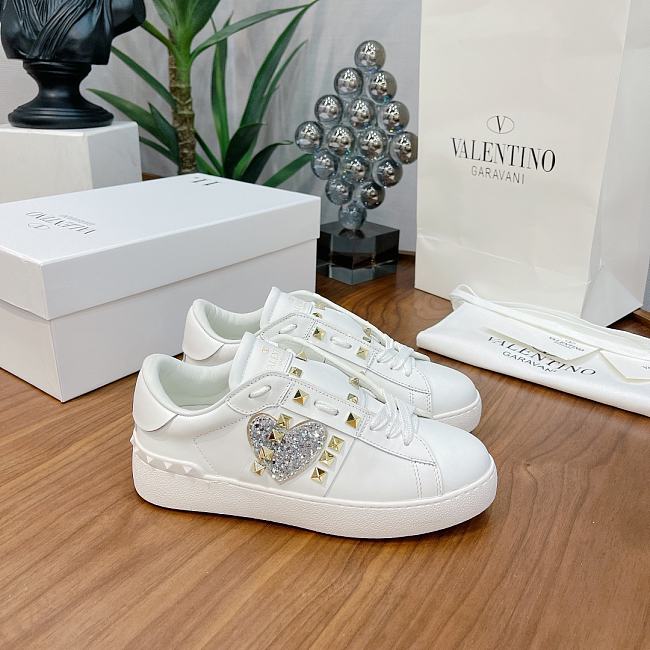 Valentino Garavani Rockstud Untitled white calfskin sneaker heart - 1