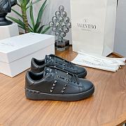 Valentino Garavani Rockstud Untitled sneaker in calfskin leather - 1