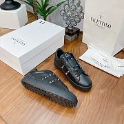 Valentino Garavani Rockstud Untitled sneaker in calfskin leather - 5