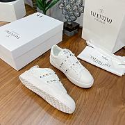 Valentino Garavani Rockstud Untitled sneaker in calfskin leather white - 4