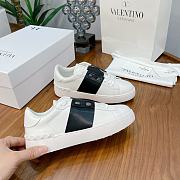 Valentino Garavani Open sneaker with contrast calfskin band black - 4