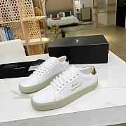 YSL COURT CLASSIC SL/06 EMBROIDERED SNEAKERS IN LEATHER GOLD WHITE - 2