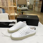 YSL COURT CLASSIC SL/06 EMBROIDERED SNEAKERS IN LEATHER SILVER WHITE - 2