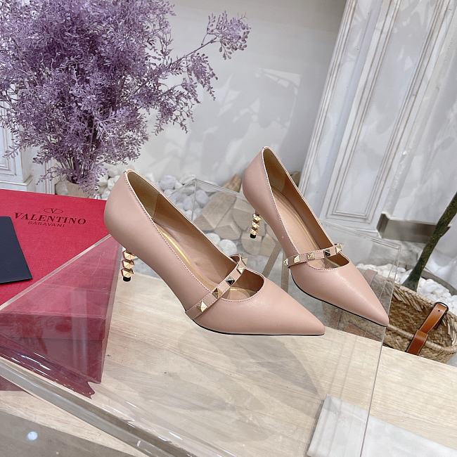 Valentino Rockstud Alcove Alcove Kidskin and patent leather Pump 70 cm Beige - 1