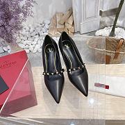 Valentino Rockstud Alcove Alcove Kidskin and patent leather Pump 70 cm Black - 4