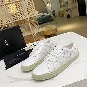 YSL COURT CLASSIC SL/06 EMBROIDERED SNEAKERS IN LEATHER WHITE STARS - 3