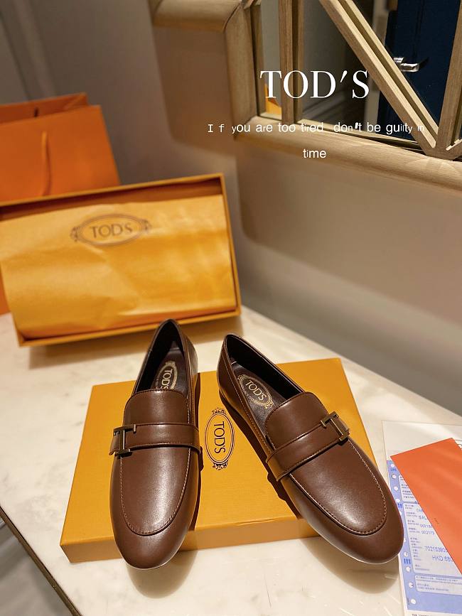 TOD'S LOAFERS LEATHER IN BROWN - 1