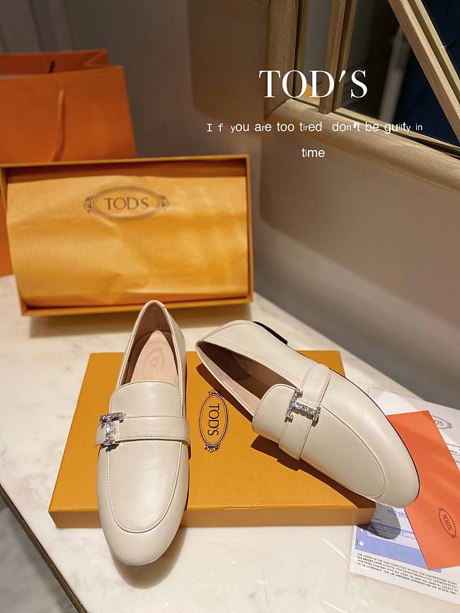 TOD'S LOAFERS LEATHER IN BEIGE T LOGO - 1