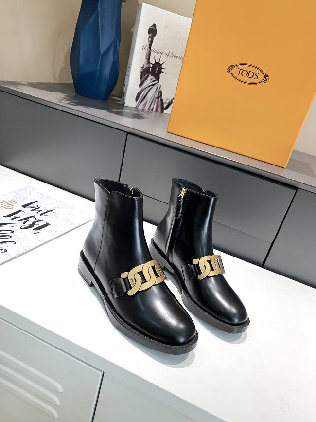 TOD'S BOOTS LEATHER IN BLACK TD416410290 - 1