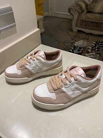 Fendi Match Low top in light pink suede