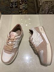 Fendi Match Low top in light pink suede - 2