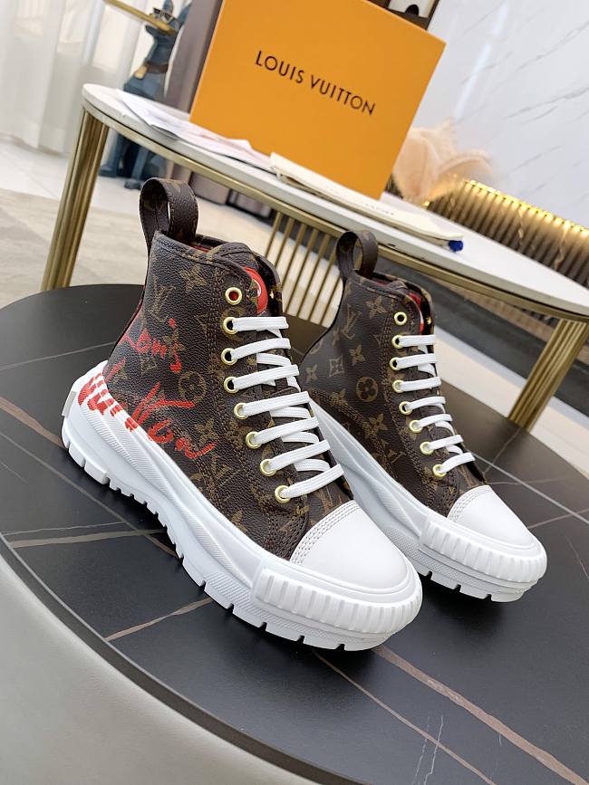 LV SQUAD SNEAKER BOOT BROWN - 1