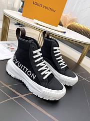 LV SQUAD SNEAKER BOOT HIGH BLACK - 3