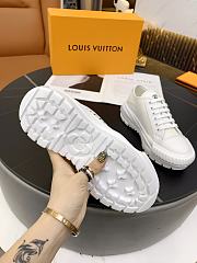 LV SQUAD SNEAKER WHITE - 4