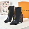 LOUIS VUITTION ANKLE BOOT- TEXTURES IN BEHIND - 4