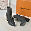 LOUIS VUITTION ANKLE BOOT- TEXTURES IN BEHIND - 3