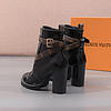 LOUIS VUITTION ANKLE BOOT_Cross Patterns - 3